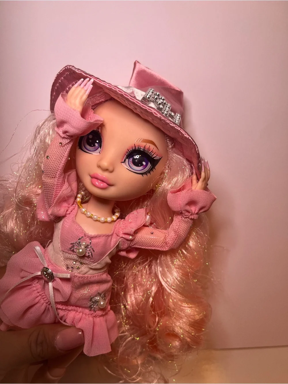Rainbow High Costume Ball Bella Parker Dressed Articulated Posable Fashion Doll